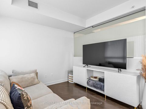 Photo 11 at 438 - 31 Tippett Road, Clanton Park, Toronto