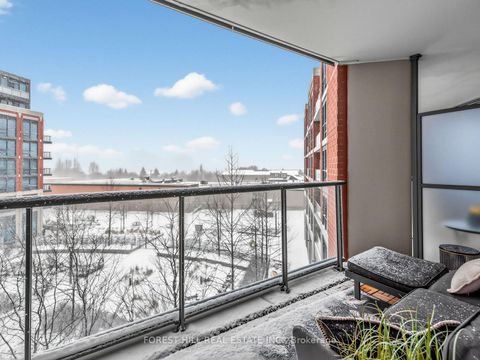 Photo 15 at 438 - 31 Tippett Road, Clanton Park, Toronto