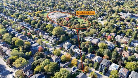 Photo 3 at 143 Munro Boulevard, Windfields, Toronto