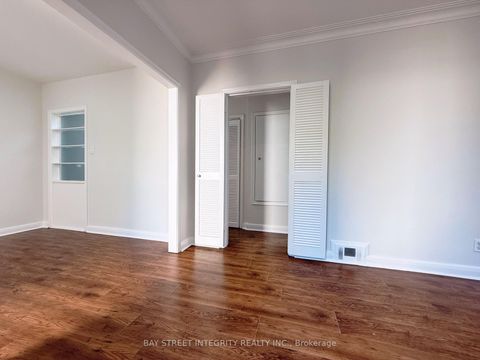 Photo 9 at 143 Munro Boulevard, Windfields, Toronto