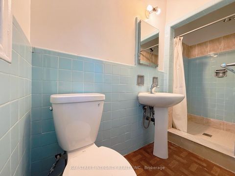 Photo 18 at 143 Munro Boulevard, Windfields, Toronto