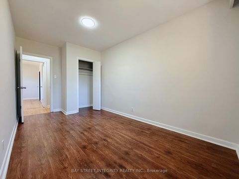 Photo 23 at 143 Munro Boulevard, Windfields, Toronto