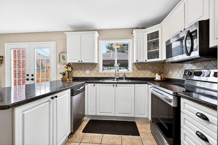 Photo 11 at 17 Chester Crescent, Georgetown, Halton Hills