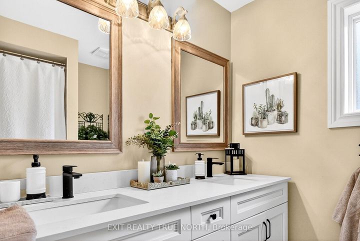 Photo 27 at 17 Chester Crescent, Georgetown, Halton Hills