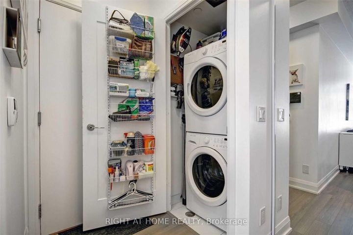 Photo 9 at 3204 - 56 Annie Craig Drive, Mimico, Toronto