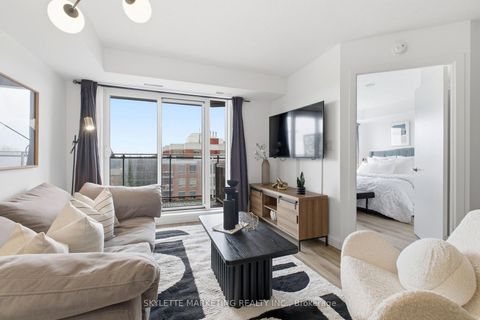 Photo 11 at 701 - 801 Sheppard Avenue W, Clanton Park, Toronto