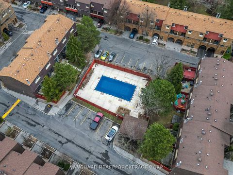 Photo 2 at 13 Bards Walkway, Pleasant View, Toronto