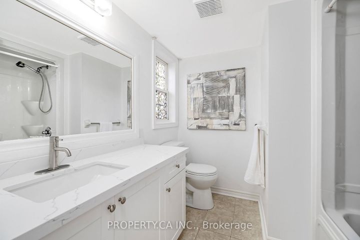 Photo 12 at 201 - 1390 Main Street E, DE Dempsey, Milton