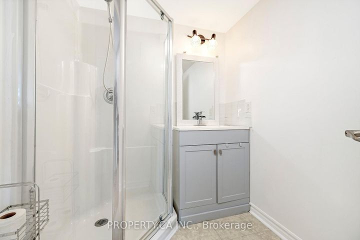 Photo 17 at 201 - 1390 Main Street E, DE Dempsey, Milton