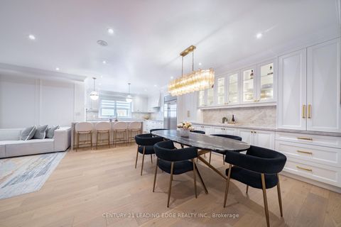 Photo 7 at 1504 - 9245 JANE Street, Maple, Vaughan