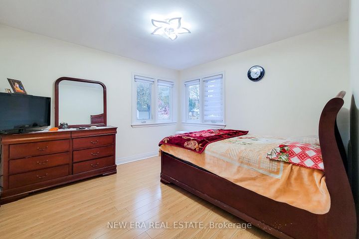 Photo 23 at 29 Second Street N, Stoney Creek, Hamilton