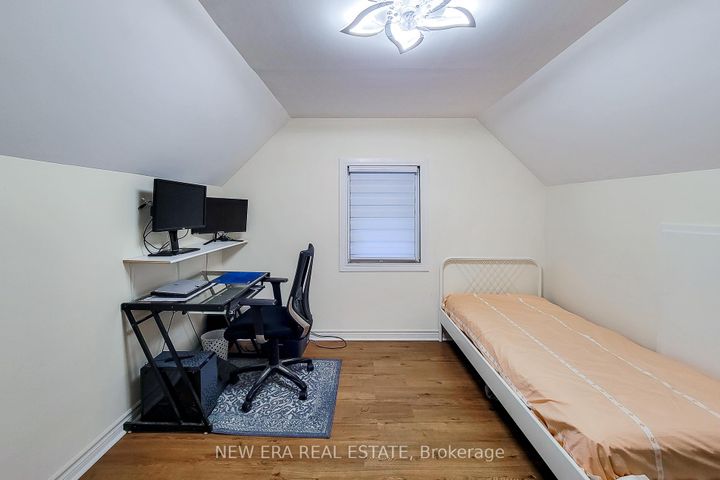 Photo 31 at 29 Second Street N, Stoney Creek, Hamilton