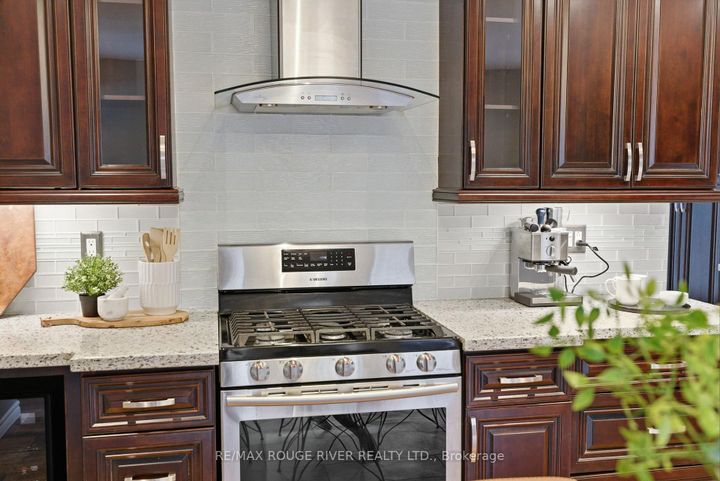 Photo 14 at 209 Darcy Street, Centennial, Oshawa