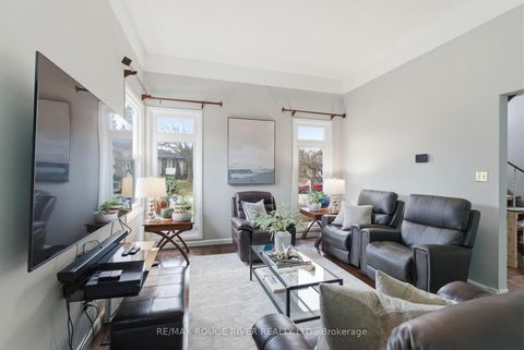 Photo 3 at 209 Darcy Street, Centennial, Oshawa