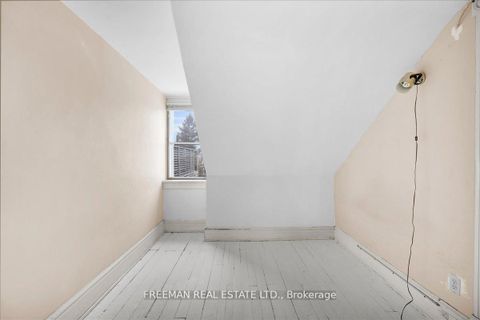 Photo 23 at 116 Brunswick Avenue, University, Toronto