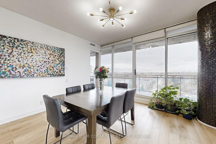 Photo 2 at 1602 - 30 Canterbury Place, Willowdale West, Toronto