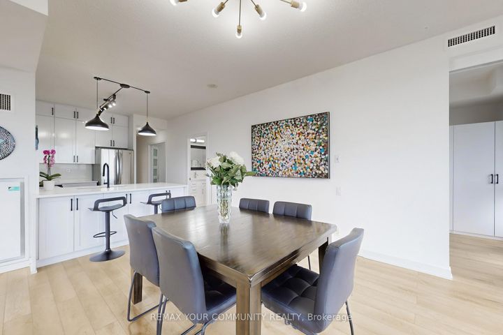 Photo 7 at 1602 - 30 Canterbury Place, Willowdale West, Toronto