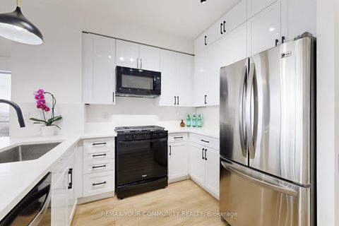 Photo 11 at 1602 - 30 Canterbury Place, Willowdale West, Toronto