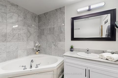 Photo 17 at 1602 - 30 Canterbury Place, Willowdale West, Toronto