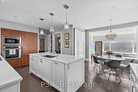 Photo 5 at 31 Clarendon Avenue, Casa Loma, Toronto