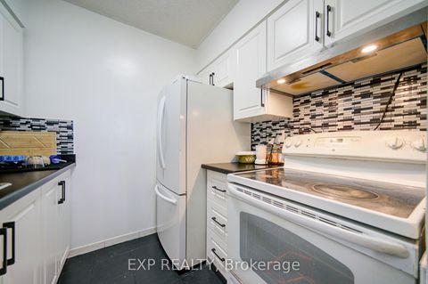 Photo 10 at 402 - 50 Lotherton Pathway, Glen Park, Toronto