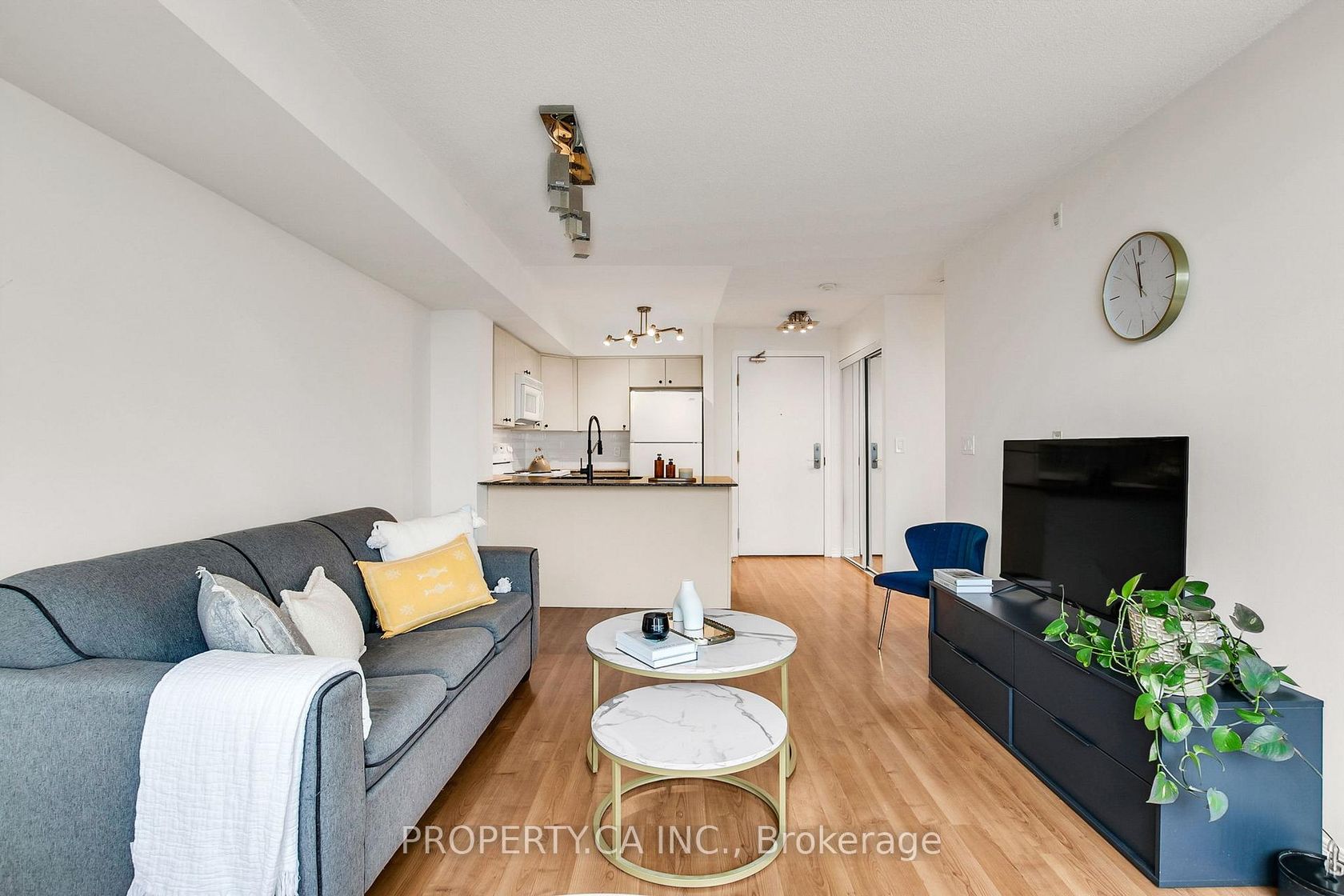 711 - 18 Valley Woods Road, Donalda, Toronto 