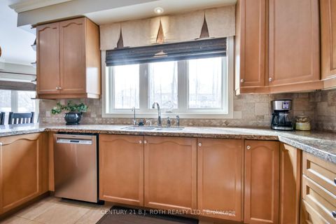 Photo 10 at 38 Camelot Square, Shore, Barrie