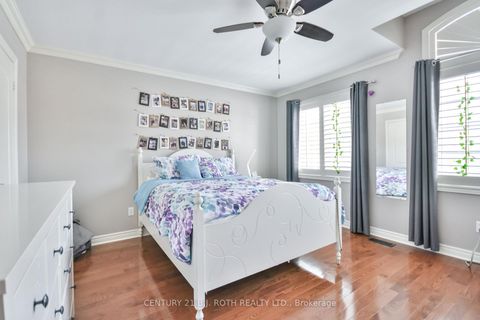 Photo 20 at 38 Camelot Square, Shore, Barrie