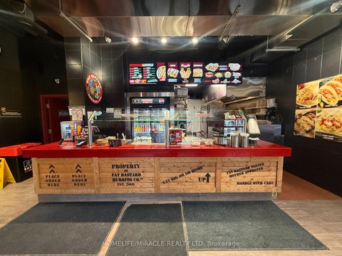 Photo 6 at 80 - 95 The Pond Road, York University Heights, Toronto