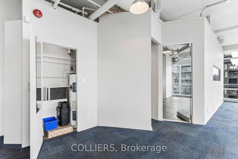 Photo 3 at 903 - 477 Richmond Street W, Waterfront Communities C1, Toronto