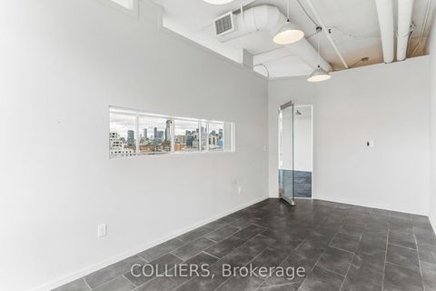 Photo 6 at 903 - 477 Richmond Street W, Waterfront Communities C1, Toronto