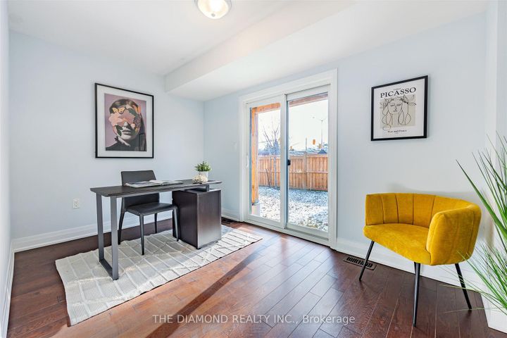 Photo 4 at 2122 Royal Gala Circle, Lakeview, Mississauga