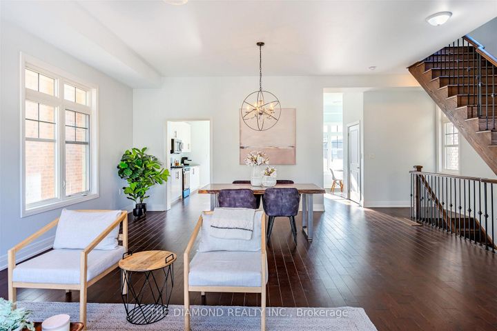 Photo 8 at 2122 Royal Gala Circle, Lakeview, Mississauga