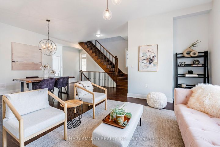 Photo 9 at 2122 Royal Gala Circle, Lakeview, Mississauga