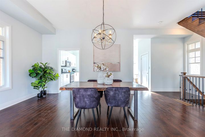 Photo 11 at 2122 Royal Gala Circle, Lakeview, Mississauga