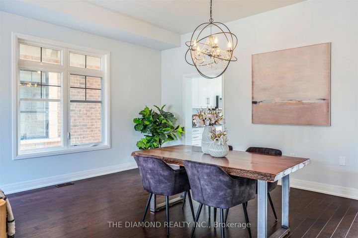 Photo 12 at 2122 Royal Gala Circle, Lakeview, Mississauga