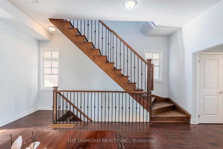 Photo 24 at 2122 Royal Gala Circle, Lakeview, Mississauga