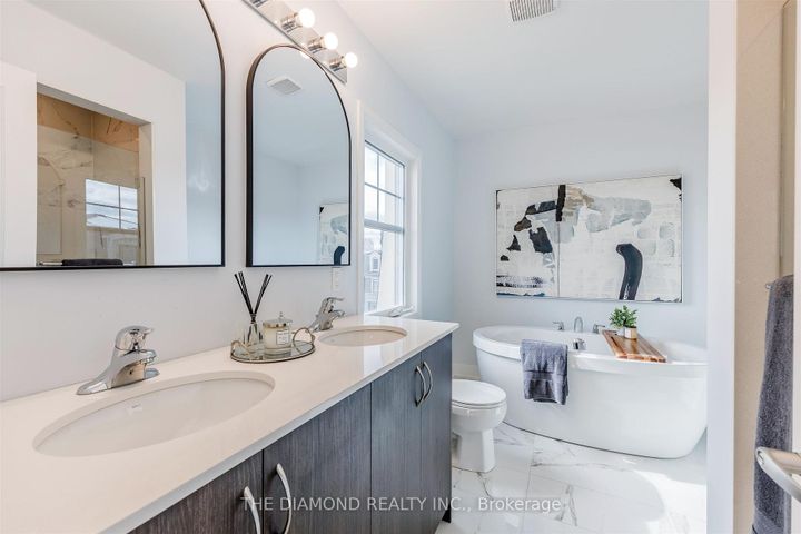 Photo 29 at 2122 Royal Gala Circle, Lakeview, Mississauga