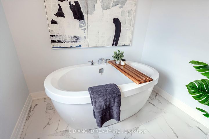 Photo 30 at 2122 Royal Gala Circle, Lakeview, Mississauga