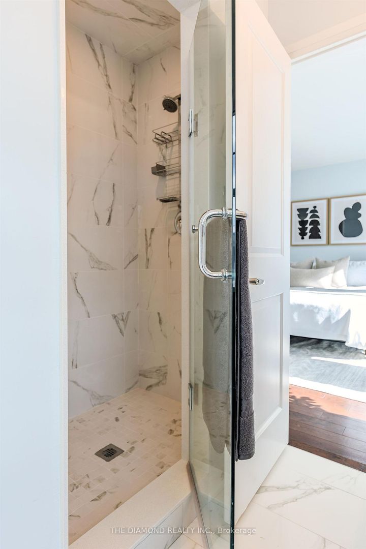 Photo 32 at 2122 Royal Gala Circle, Lakeview, Mississauga