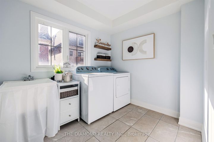 Photo 37 at 2122 Royal Gala Circle, Lakeview, Mississauga