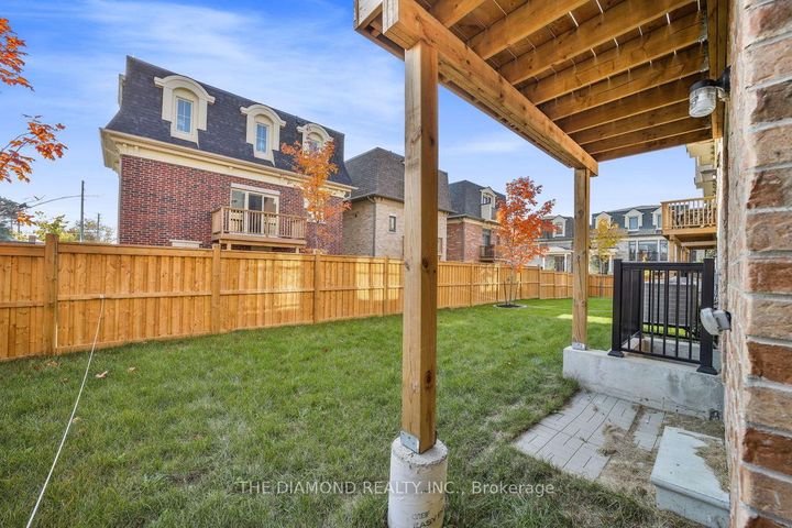 Photo 38 at 2122 Royal Gala Circle, Lakeview, Mississauga