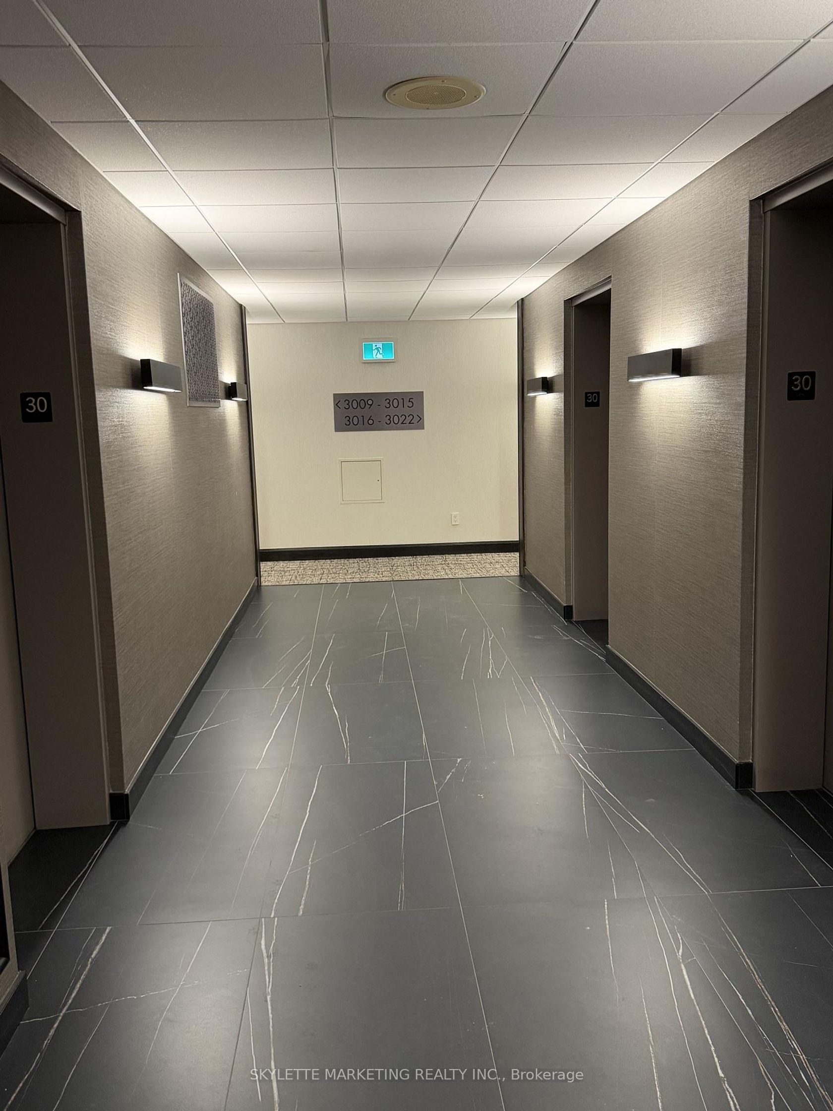 3022 - 25 The Esplanade, Waterfront Communities C8, Toronto photo number 2