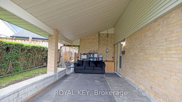 Photo 2 at 20 Kennebec Crescent, Kipling, Toronto