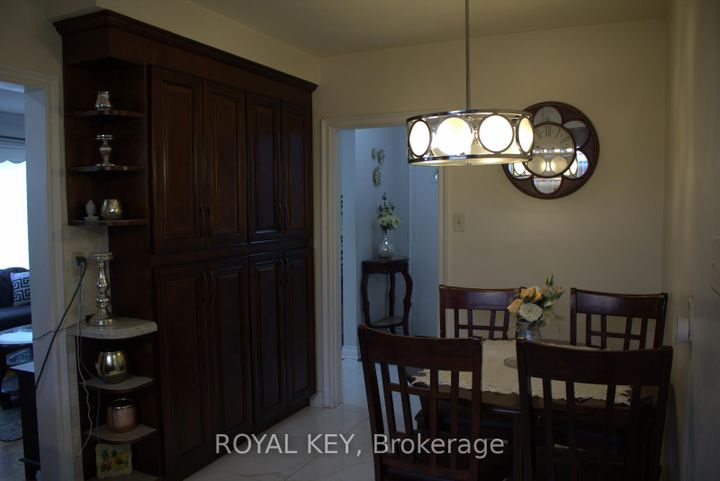 Photo 3 at 20 Kennebec Crescent, Kipling, Toronto