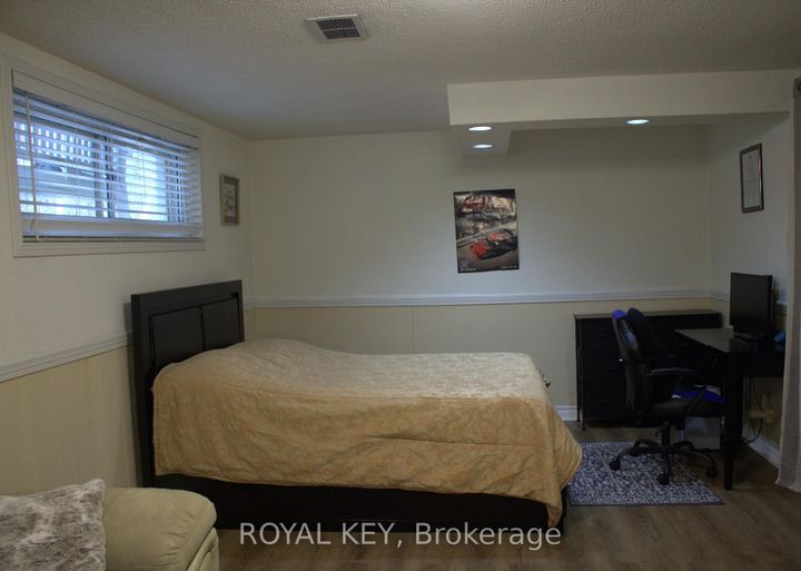 Photo 13 at 20 Kennebec Crescent, Kipling, Toronto