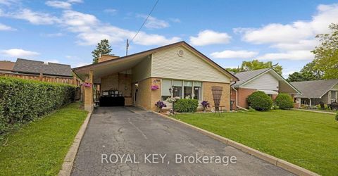 Photo 1 at 20 Kennebec Crescent, Kipling, Toronto