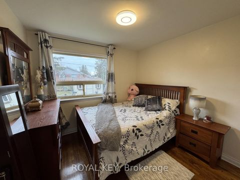 Photo 8 at 20 Kennebec Crescent, Kipling, Toronto