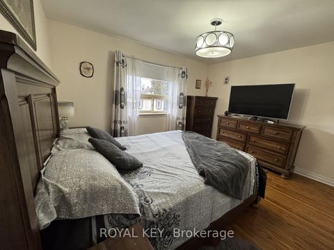 Photo 14 at 20 Kennebec Crescent, Kipling, Toronto
