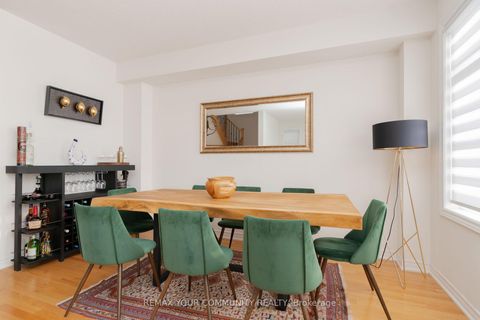 Photo 7 at 12 Globemaster Lane, Oak Ridges, Richmond Hill